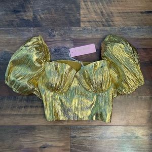 Cropped gold US size 12 top with puffy sleeves